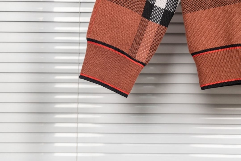 Burberry Sweaters